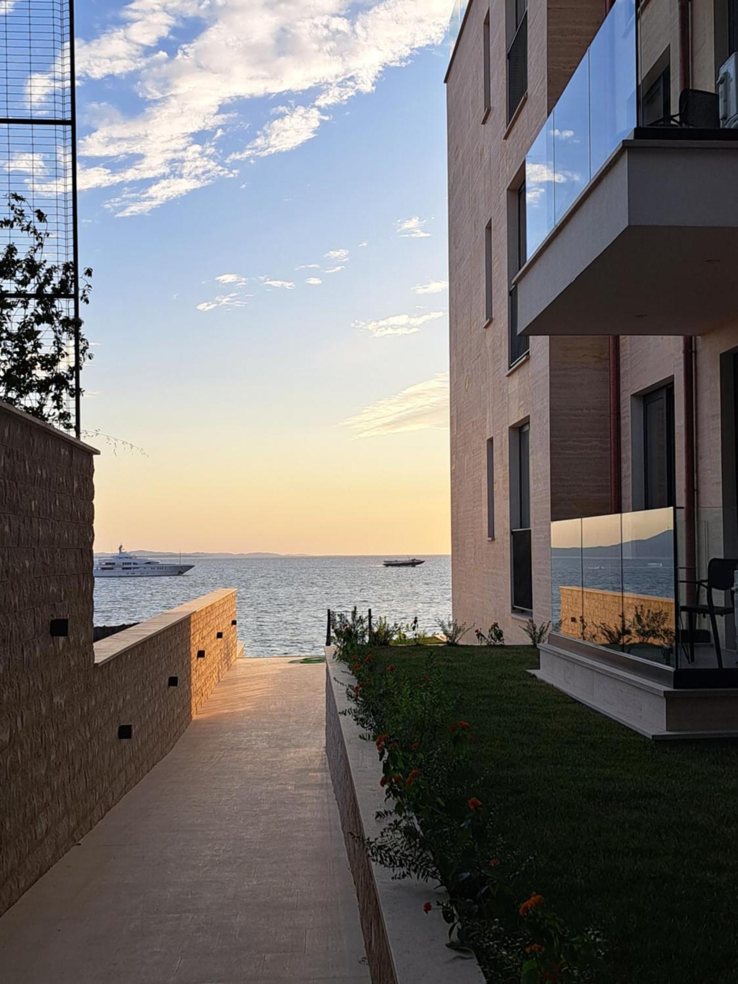 Mamani Apartments Saranda Esterno foto